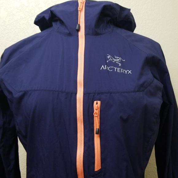 Jacket - Picture 2 of 6